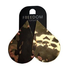 NWOT Freedom Topshop Large Hammered Gold Tone Pierced Statement Earrings​​